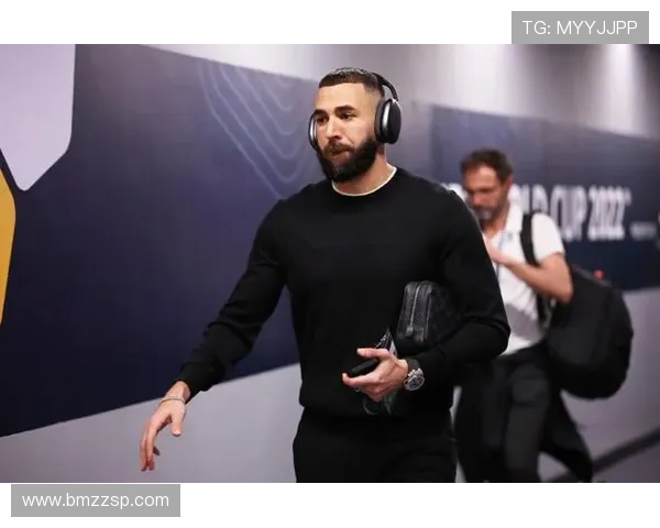 冬季时尚指南足球明星的潮流衣服搭配灵感分享 冬季时尚指南足球明星的潮流衣服搭配灵感分享