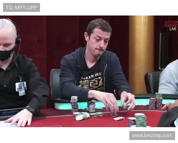 足球明星们的德州扑克热潮揭秘:他们如何在赛场外尽情享受这项游戏 足球明星们的德州扑克热潮揭秘:他们如何在赛场外尽情享受这项游戏