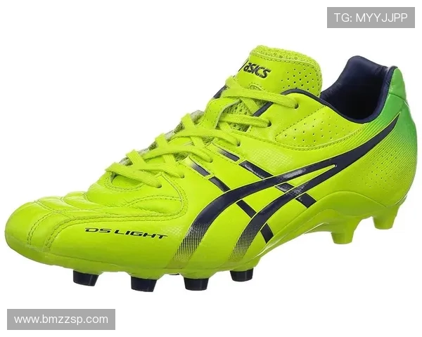 足球明星荧光绿球鞋引领潮流让你在球场上闪耀夺目成为焦点 足球明星荧光绿球鞋引领潮流让你在球场上闪耀夺目成为焦点