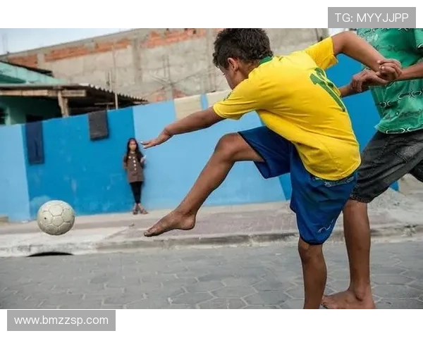 黑人足球明星的早期成就与影响力探索之旅